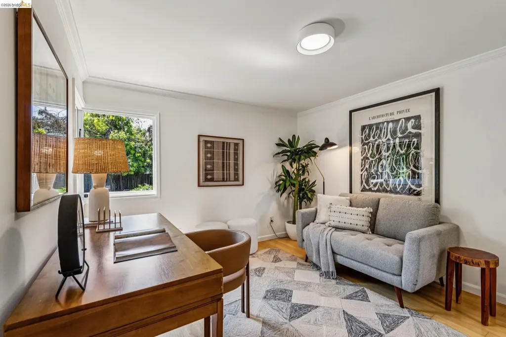 6521 Dover Street Berkeley CA 94703