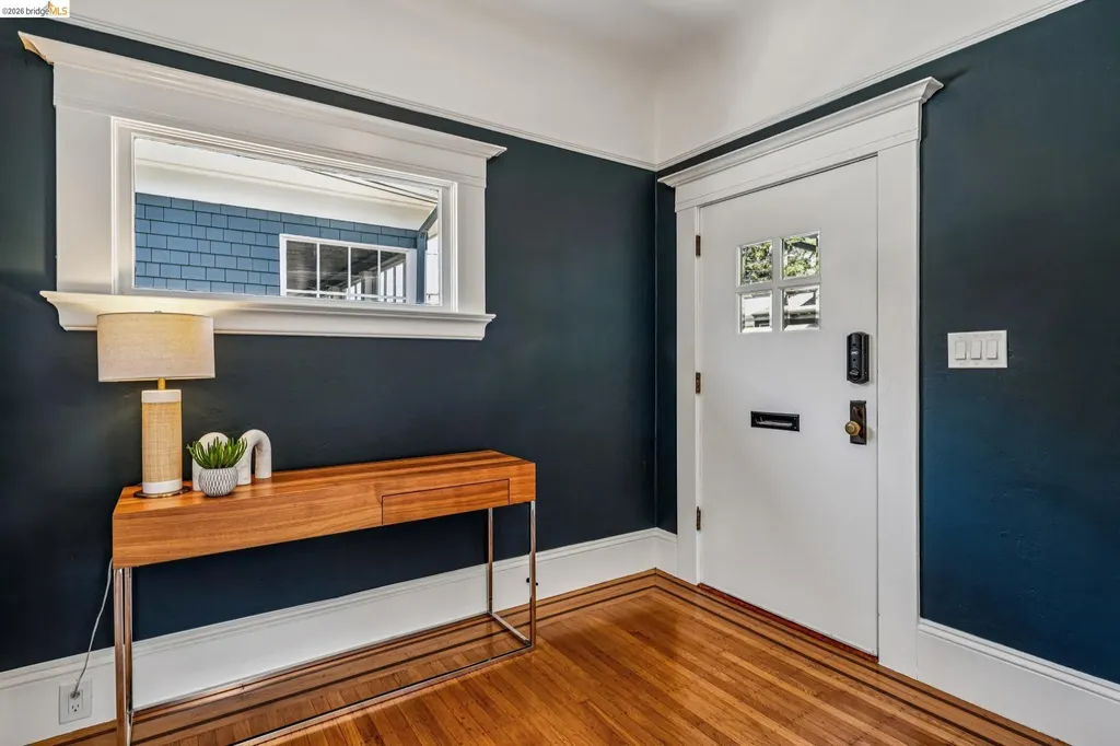 6521 Dover Street Berkeley CA 94703