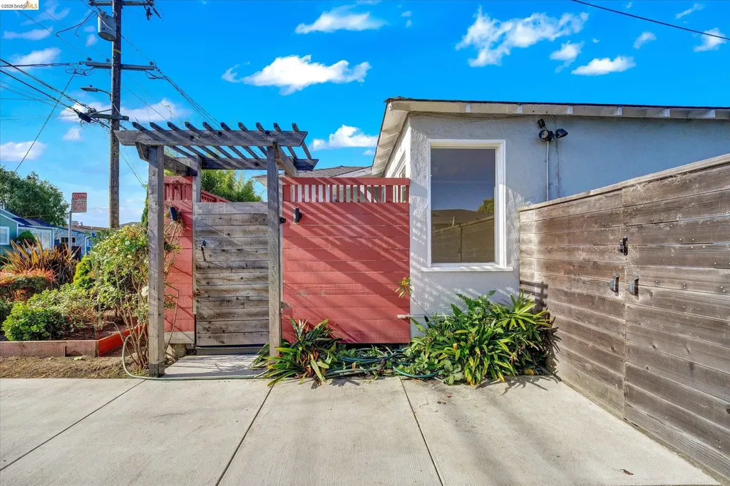 645 31st Street Richmond CA 94804