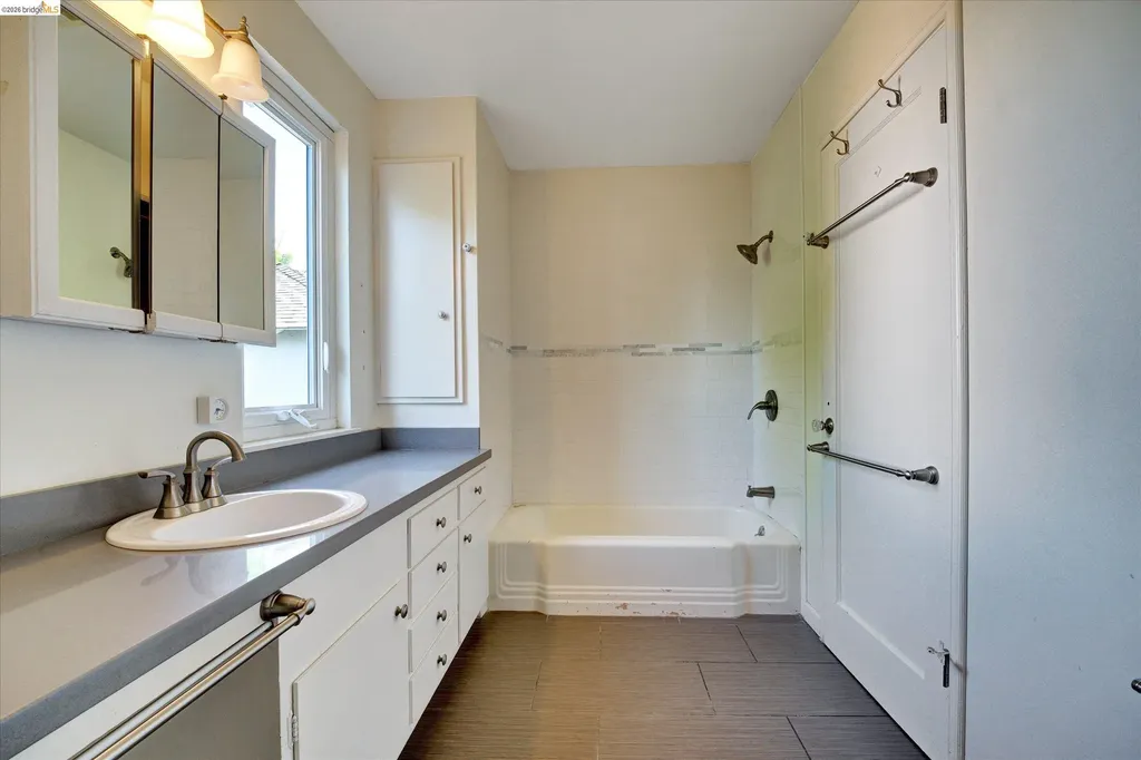 645 31st Street Richmond CA 94804