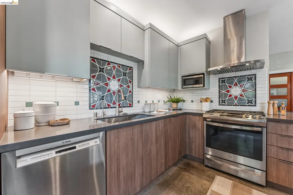 829 21st Street Oakland CA 94607