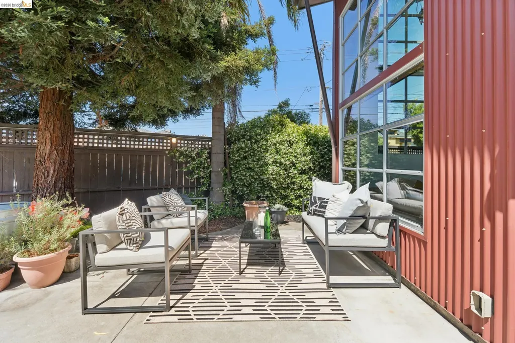 829 21st Street Oakland CA 94607