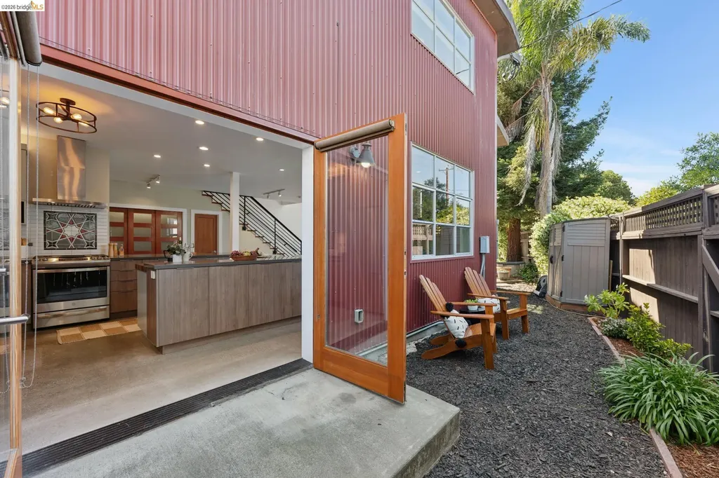 829 21st Street Oakland CA 94607