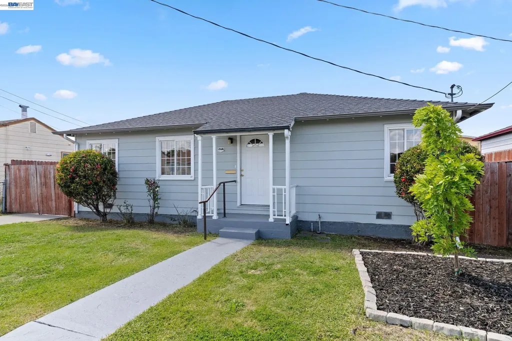 246 Tunis Road Oakland CA 94603