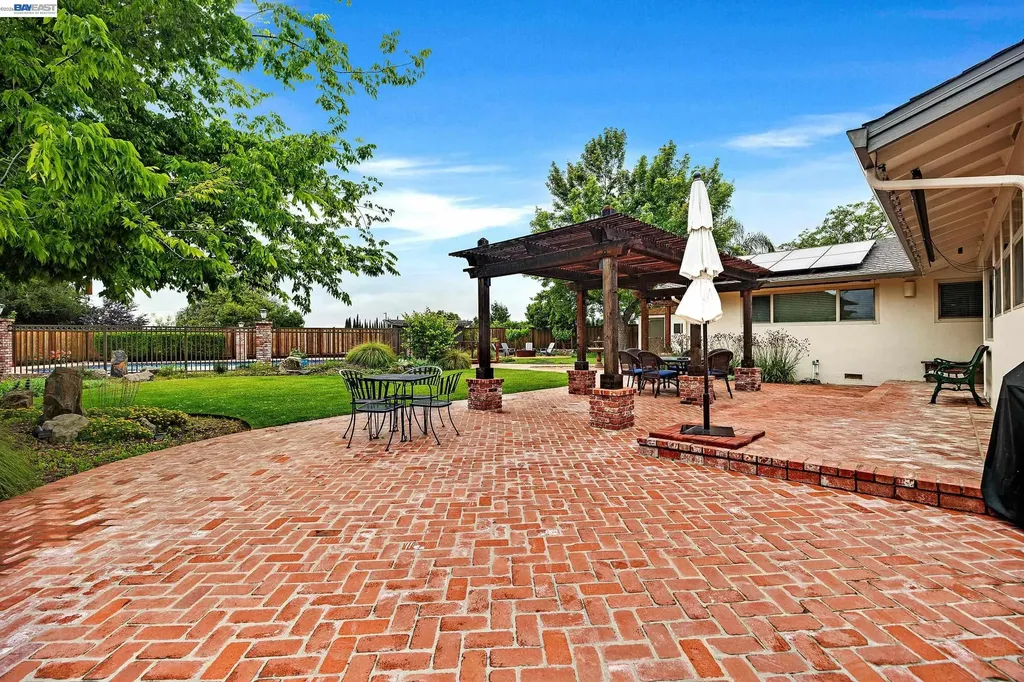 1152 Farmington Way Livermore CA 94550