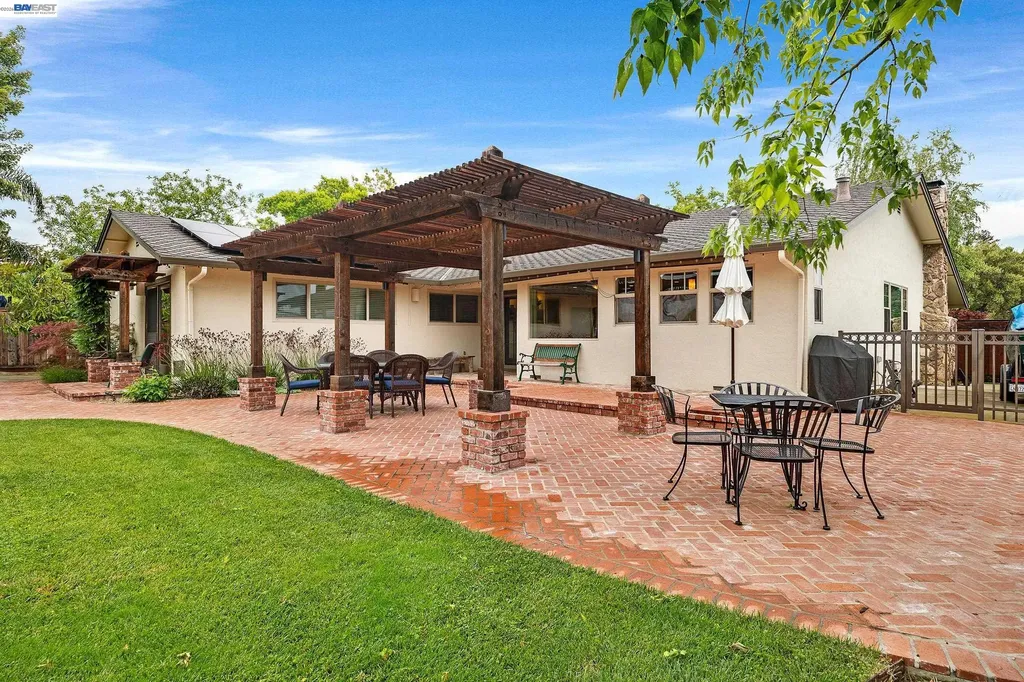 1152 Farmington Way Livermore CA 94550