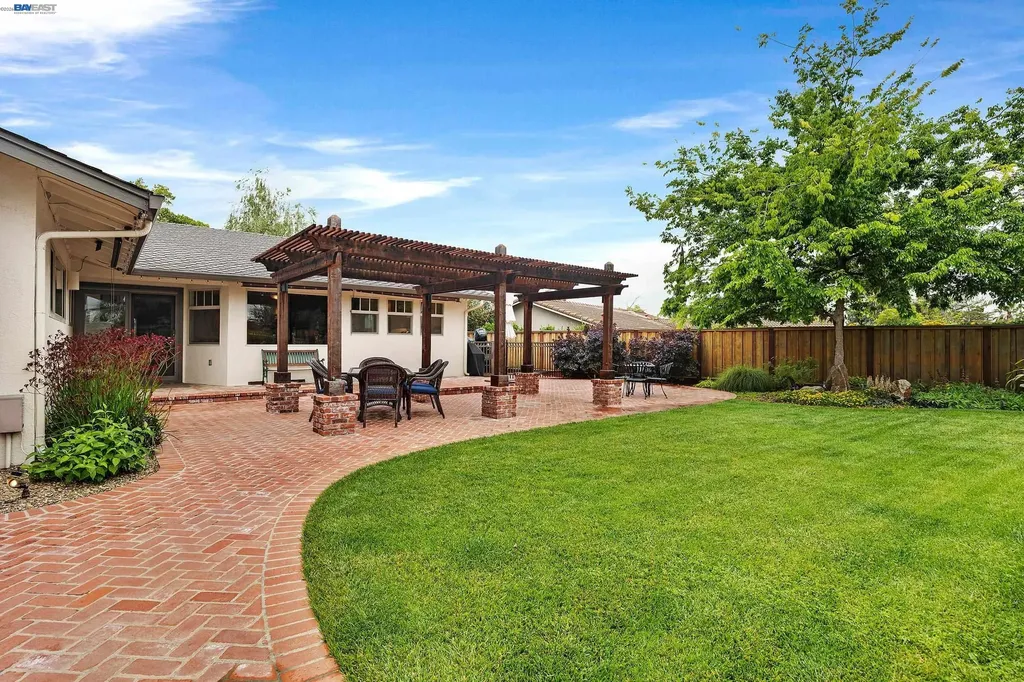 1152 Farmington Way Livermore CA 94550