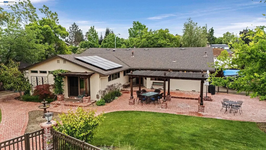 1152 Farmington Way Livermore CA 94550