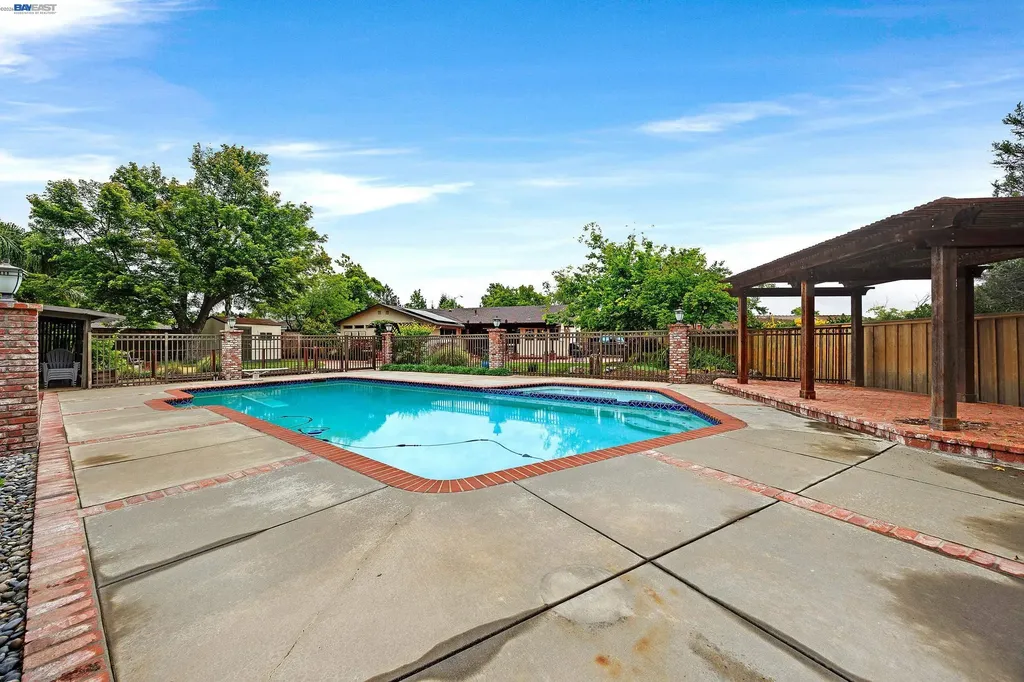 1152 Farmington Way Livermore CA 94550