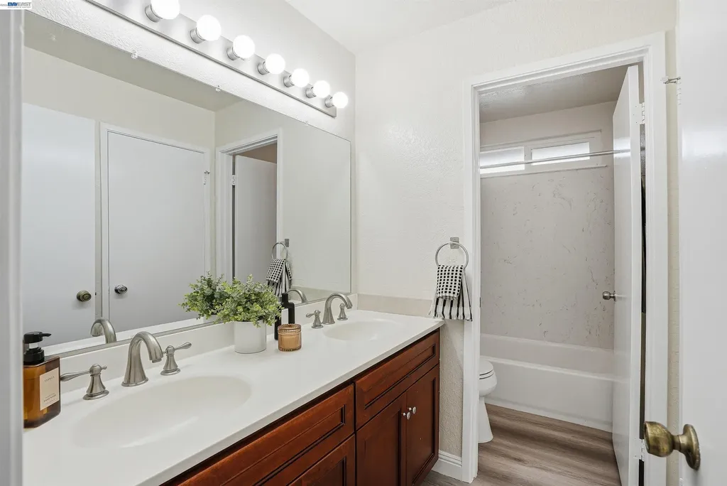 3789 Saratoga Way Pleasanton CA 94588