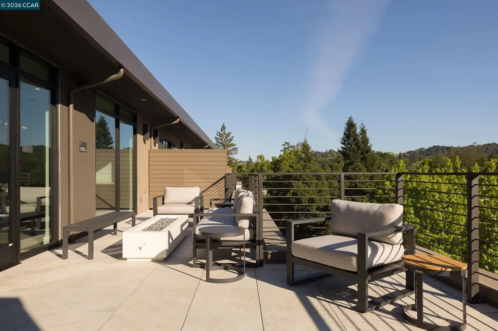 950 Hough Avenue Lafayette CA 94549