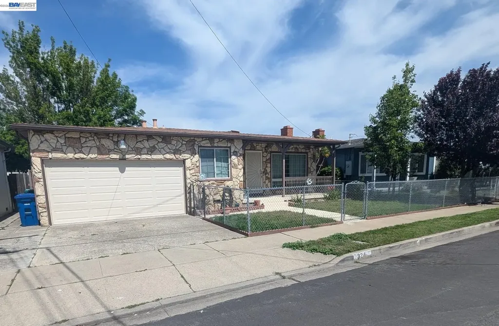 324 Berry Avenue Hayward CA 94544