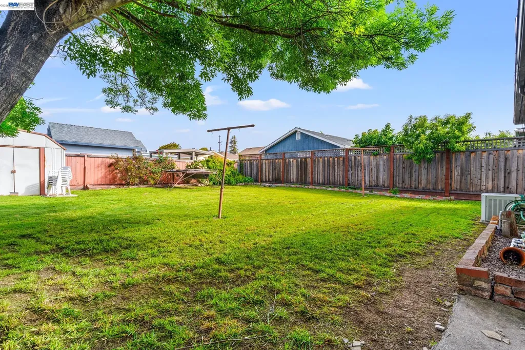 324 Berry Avenue Hayward CA 94544