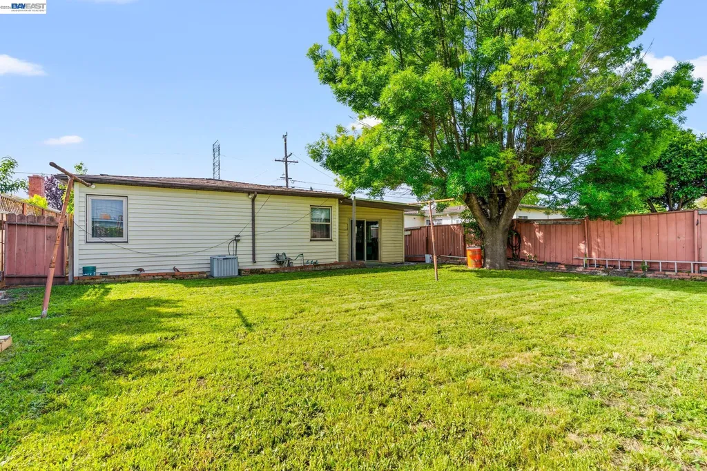 324 Berry Avenue Hayward CA 94544