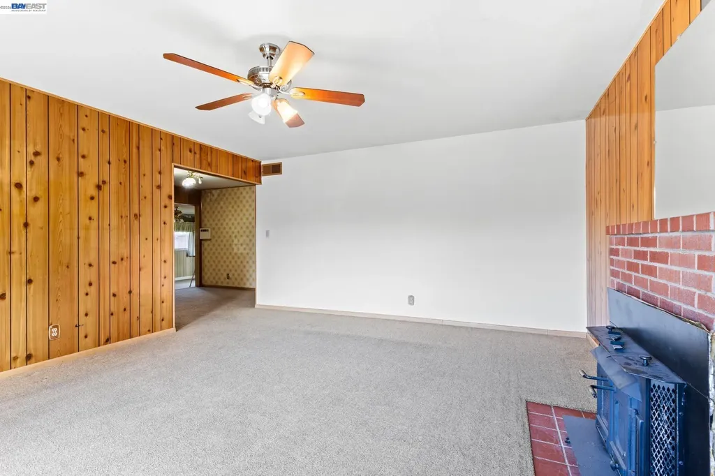 324 Berry Avenue Hayward CA 94544