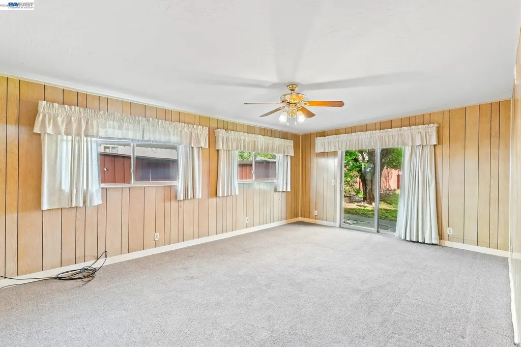 324 Berry Avenue Hayward CA 94544