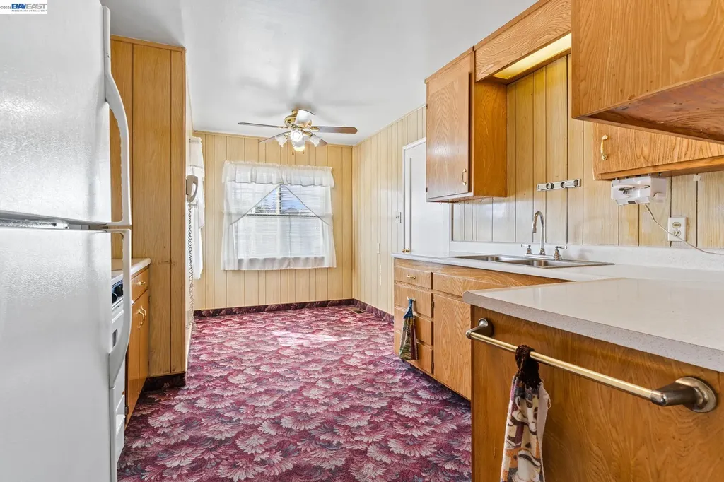 324 Berry Avenue Hayward CA 94544