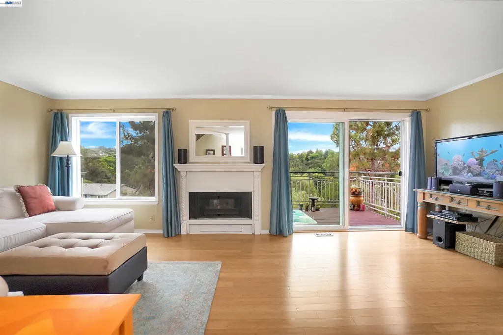 25047 Oakridge Court Hayward CA 94541