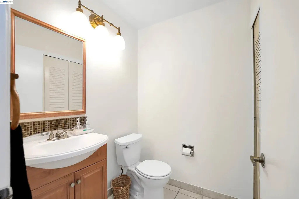 25047 Oakridge Court Hayward CA 94541