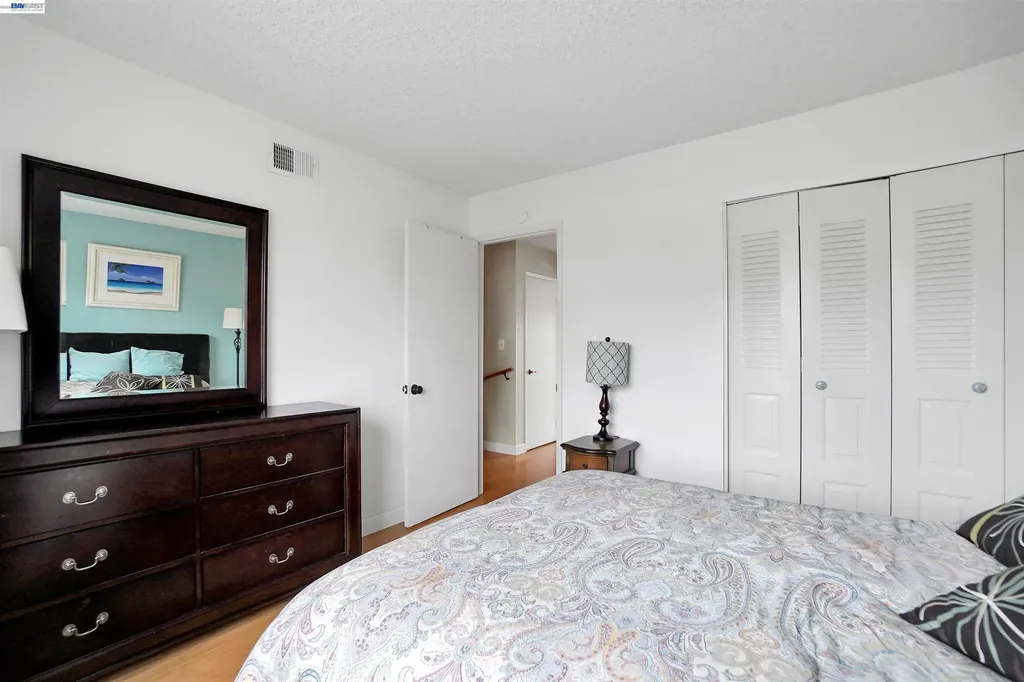 25047 Oakridge Court Hayward CA 94541