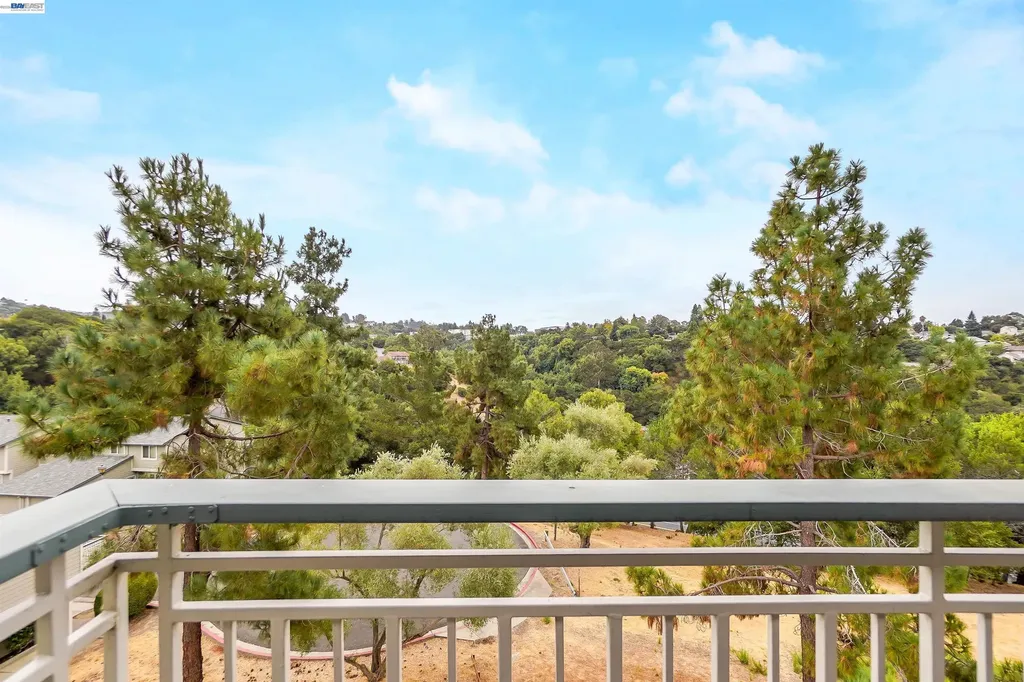 25047 Oakridge Court Hayward CA 94541