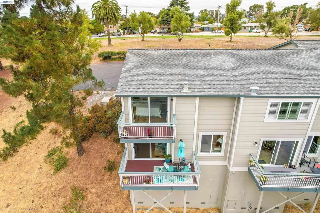 25047 Oakridge Court Hayward CA 94541