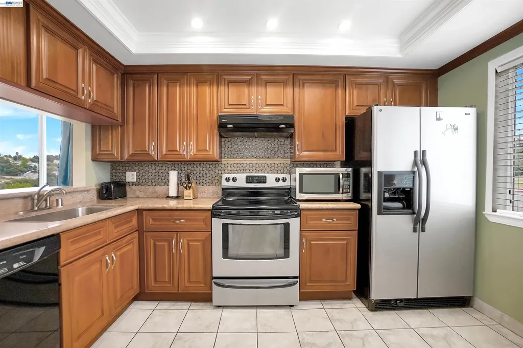 25047 Oakridge Court Hayward CA 94541