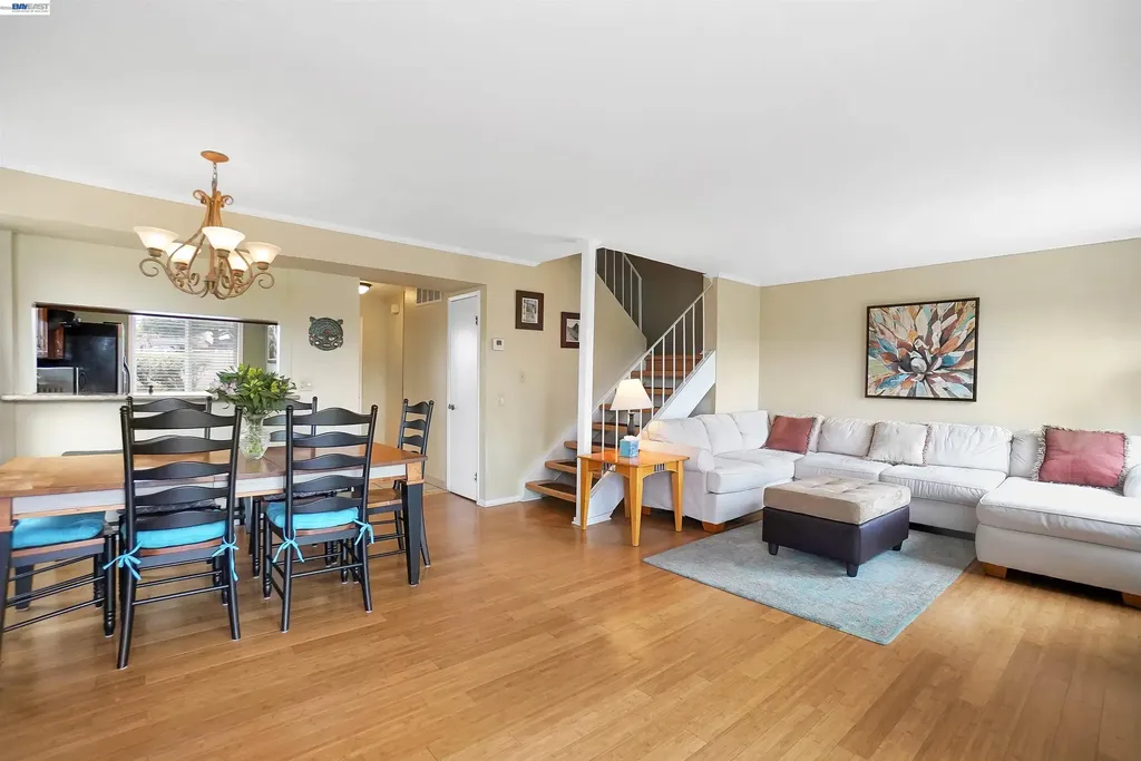 25047 Oakridge Court Hayward CA 94541