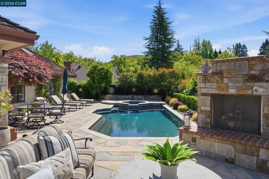51 Red Cypress Court Danville CA 94506