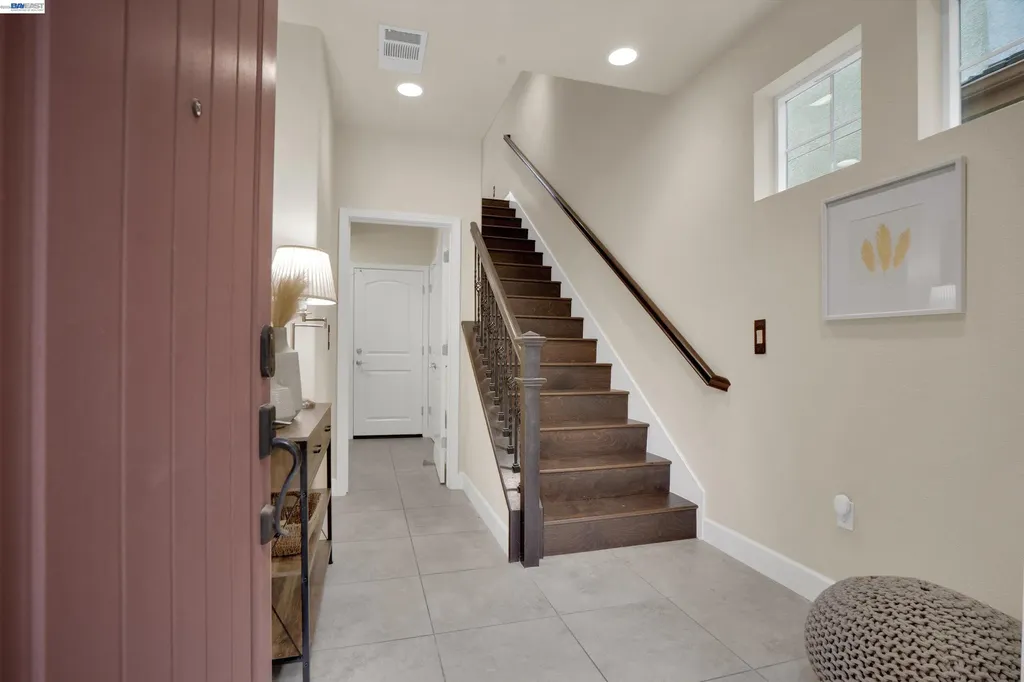 484 Selby Lane Livermore CA 94551