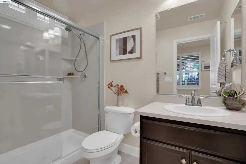 484 Selby Lane Livermore CA 94551