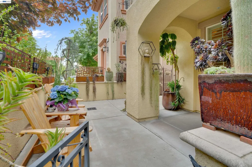 484 Selby Lane Livermore CA 94551