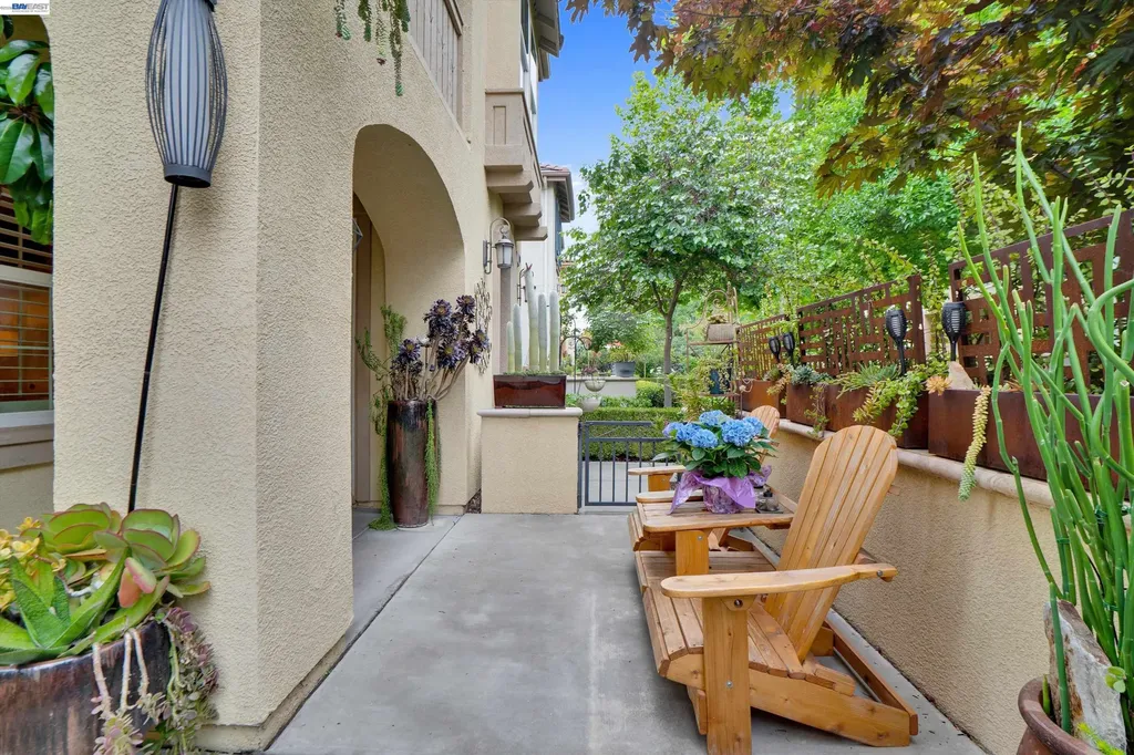 484 Selby Lane Livermore CA 94551