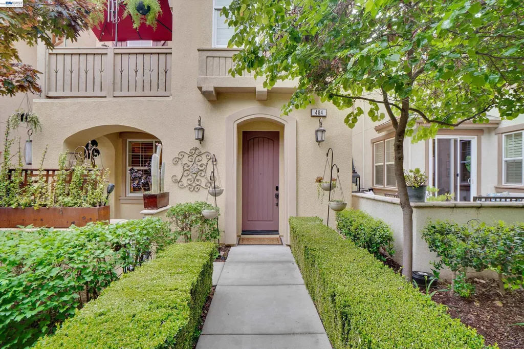 484 Selby Lane Livermore CA 94551