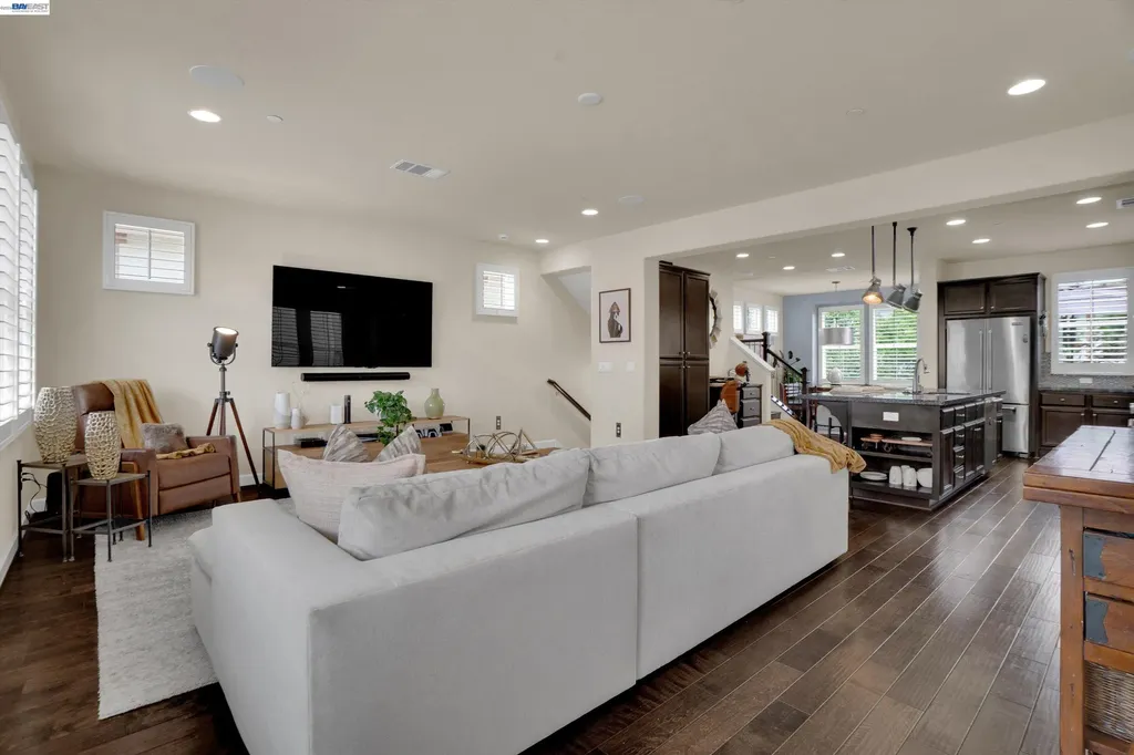 484 Selby Lane Livermore CA 94551