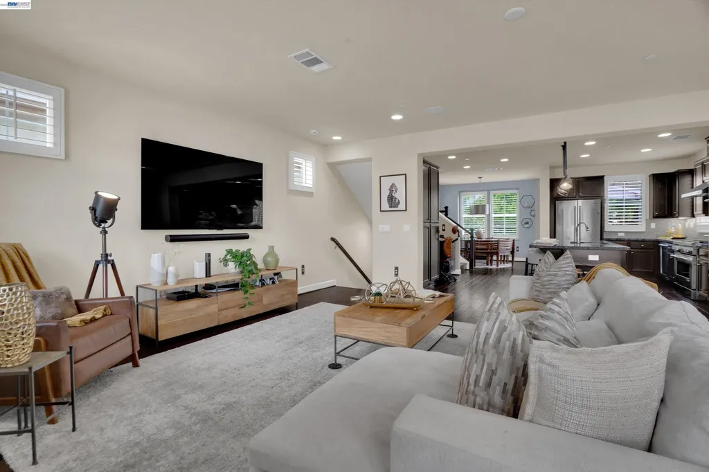 484 Selby Lane Livermore CA 94551