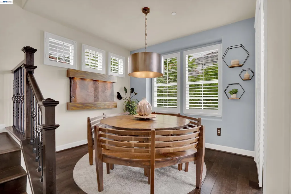 484 Selby Lane Livermore CA 94551