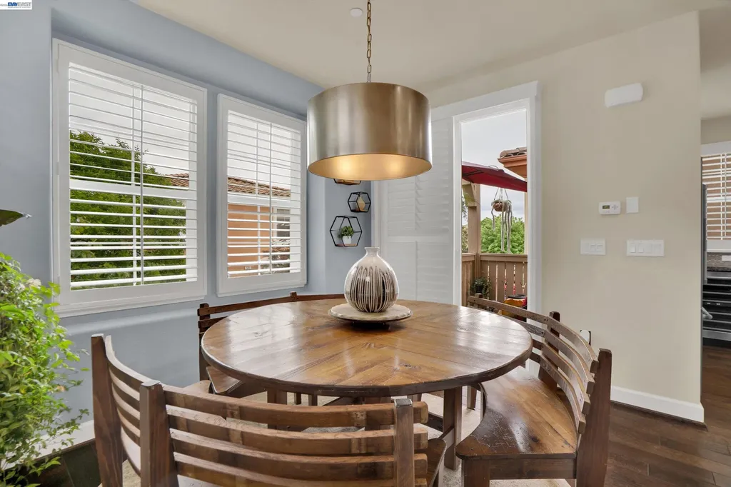 484 Selby Lane Livermore CA 94551