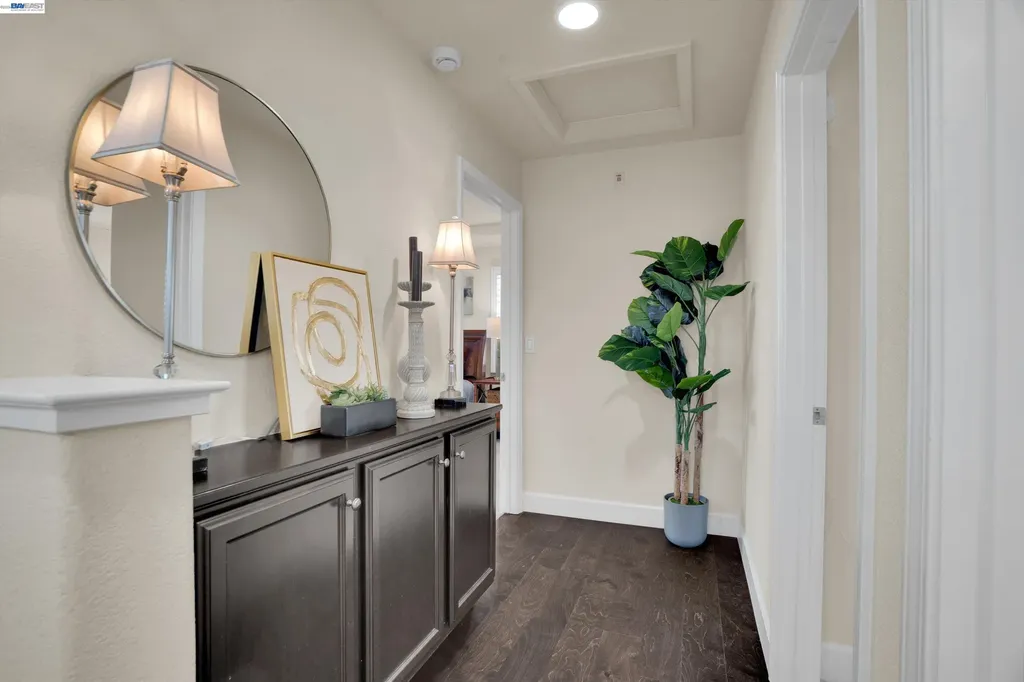 484 Selby Lane Livermore CA 94551