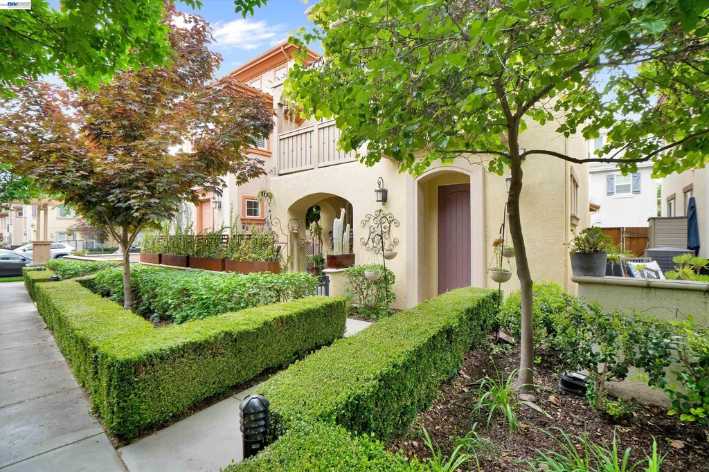 484 Selby Lane Livermore CA 94551