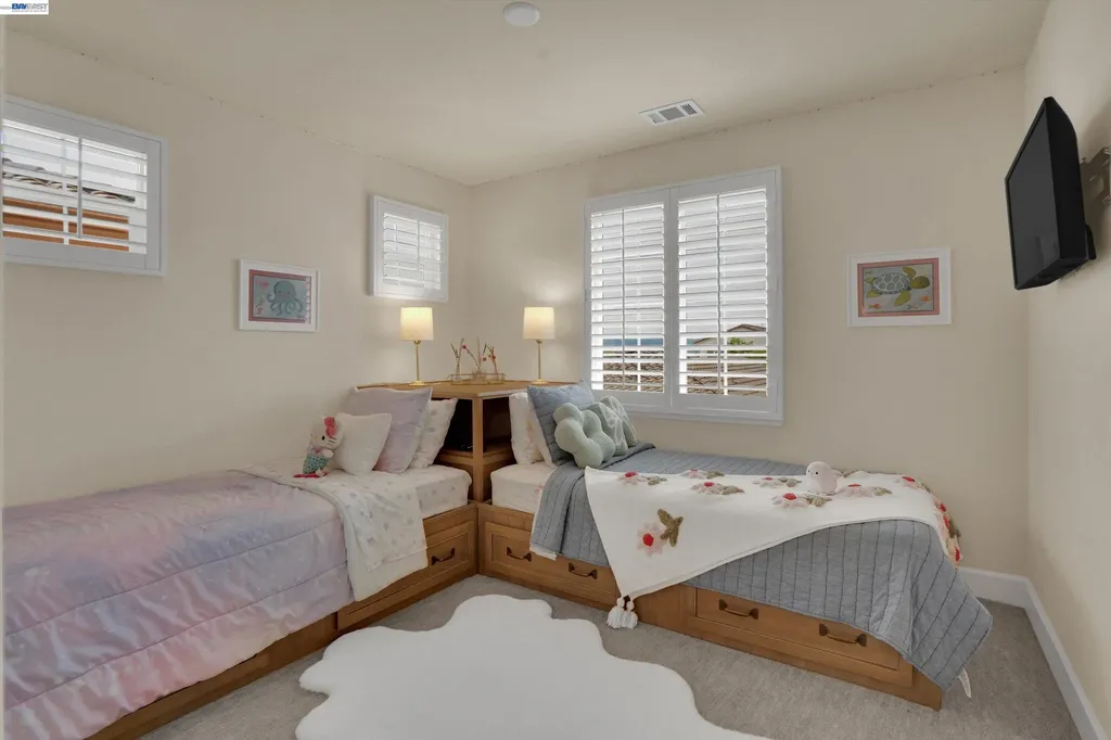 484 Selby Lane Livermore CA 94551