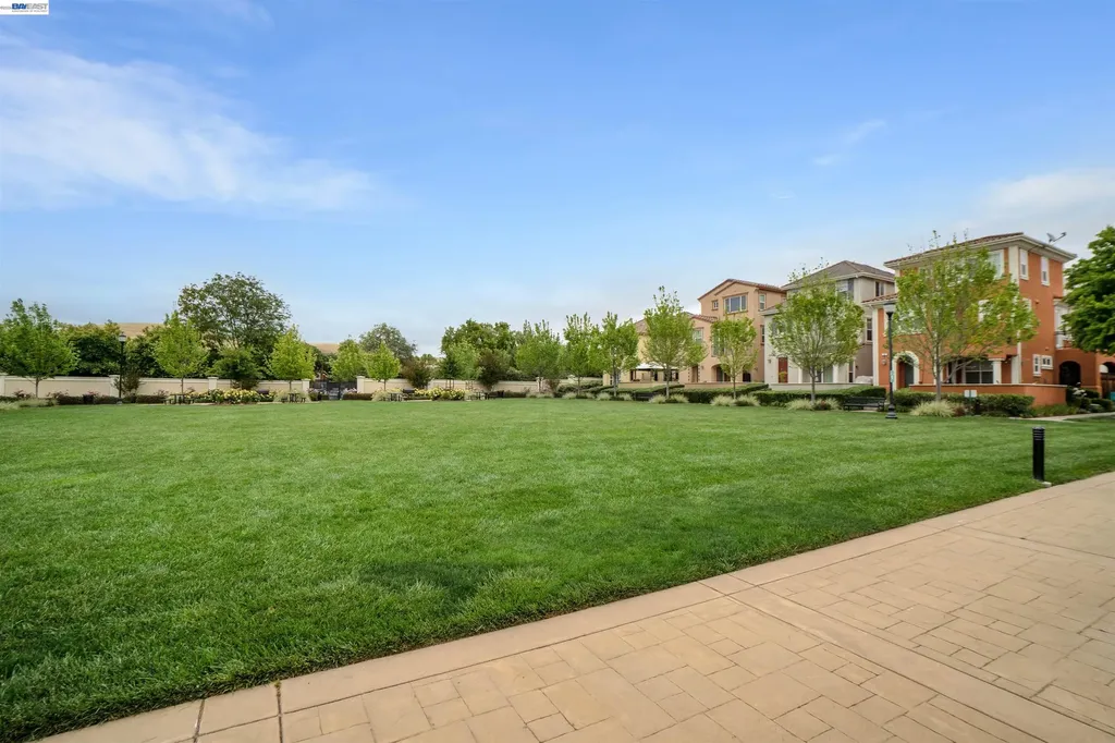 484 Selby Lane Livermore CA 94551