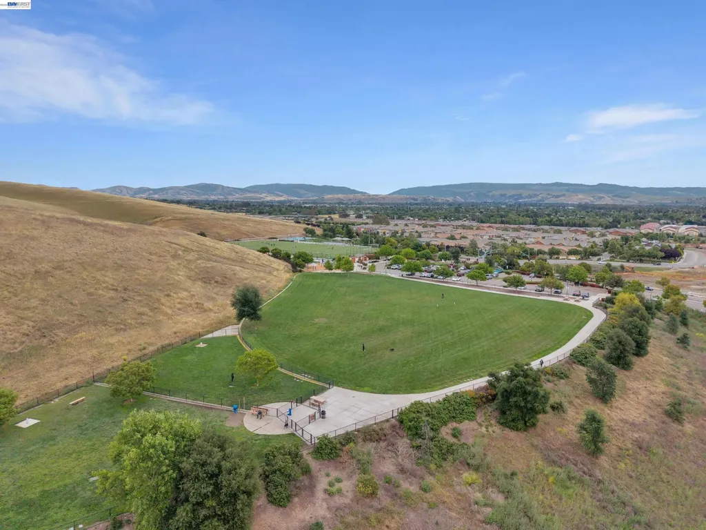 484 Selby Lane Livermore CA 94551