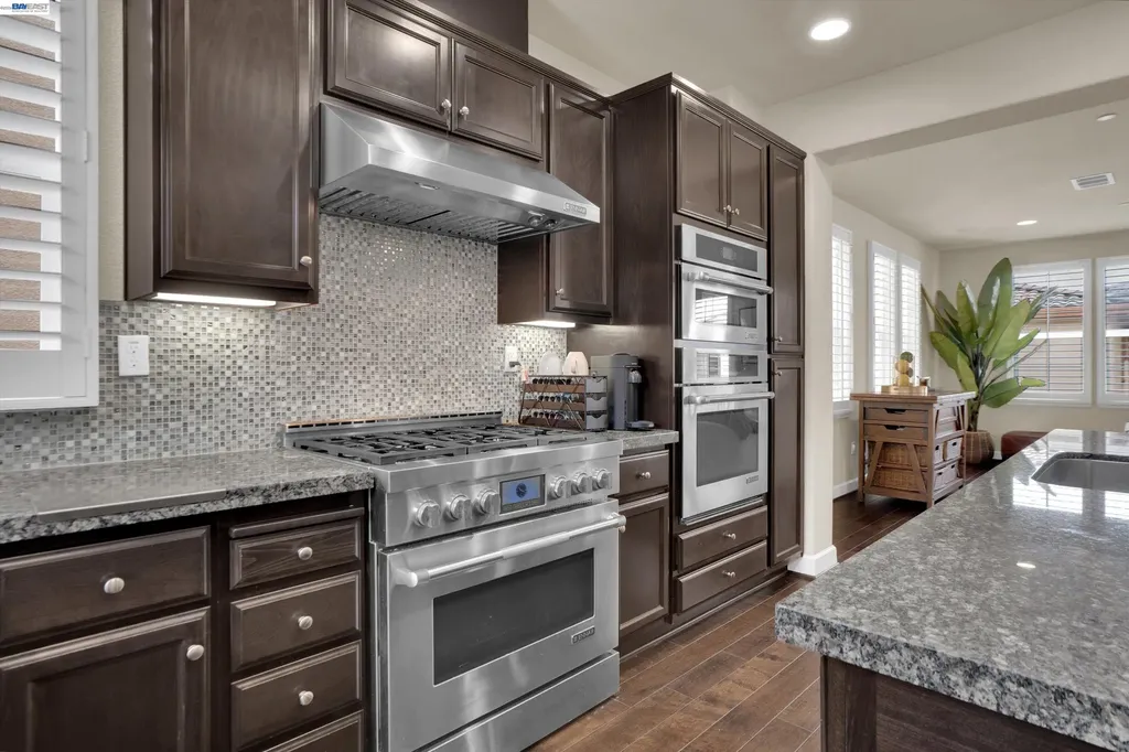 484 Selby Lane Livermore CA 94551
