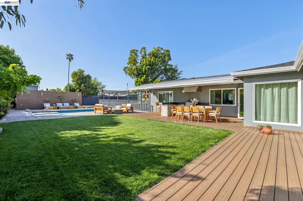 7799 Hermitage Avenue Newark CA 94560