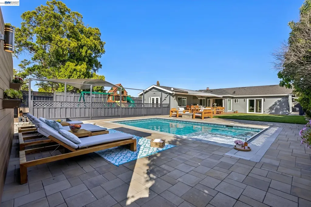 7799 Hermitage Avenue Newark CA 94560