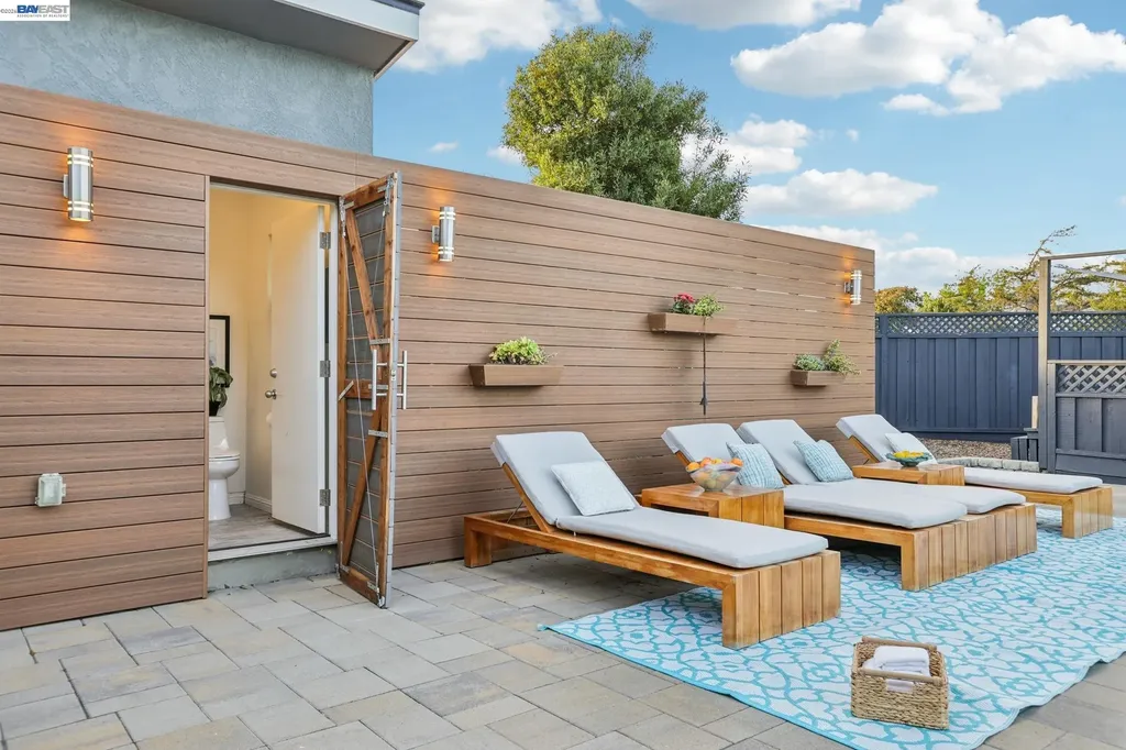 7799 Hermitage Avenue Newark CA 94560