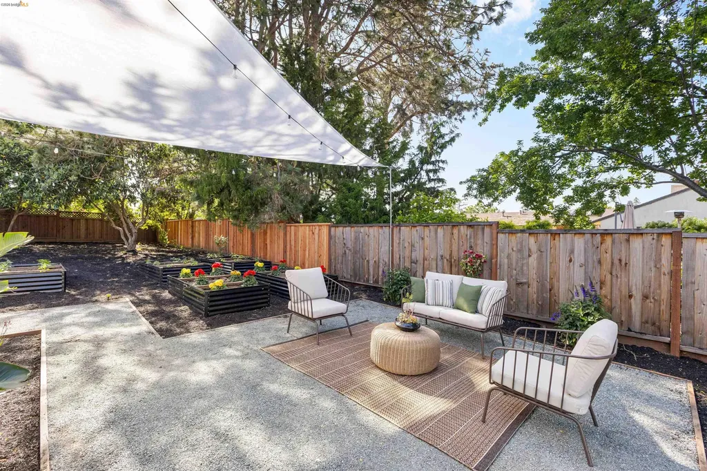 619 Ashbury Avenue El Cerrito CA 94530