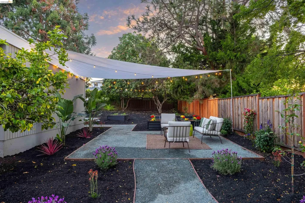 619 Ashbury Avenue El Cerrito CA 94530