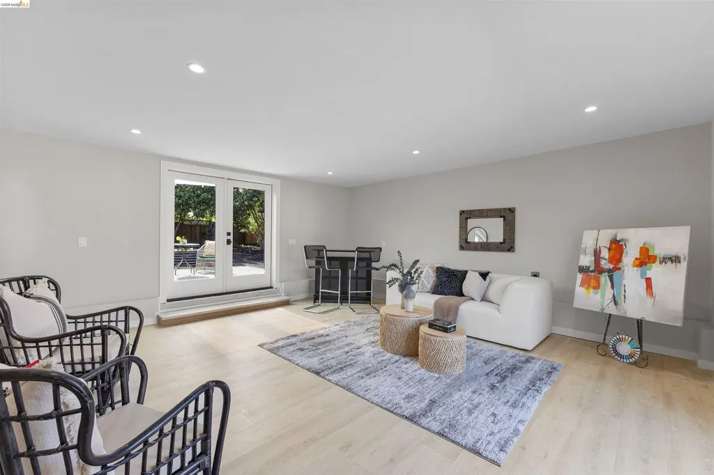 619 Ashbury Avenue El Cerrito CA 94530